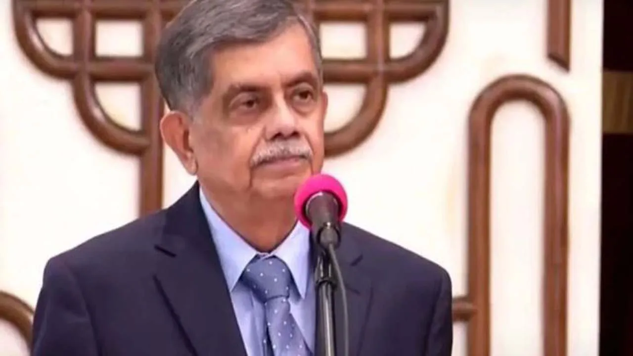 মানসম্মত ও নির্ভুল পাঠ্যবই নিশ্চিতে সরকার সর্বোচ্চ চেষ্টা করেছে : শিক্ষা উপদেষ্টা
