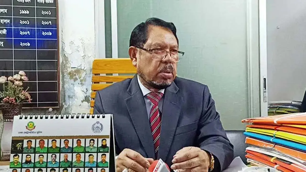 ঢাকা মহানগর আদালতের সাবেক পিপি আব্দুল্লাহ আবুর দেশত্যাগে নিষেধাজ্ঞা