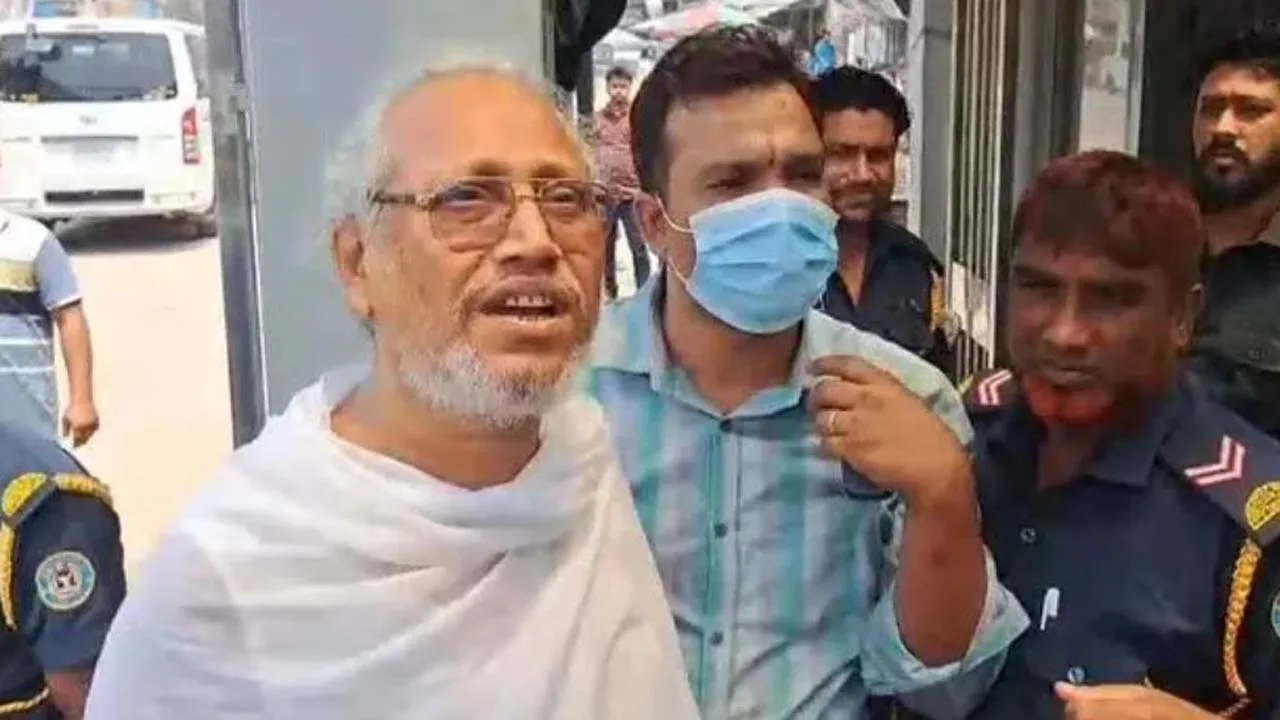 জামিনে কারামুক্ত বাউলশিল্পী আবুল সরকার