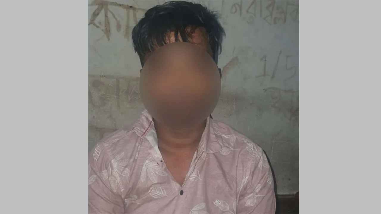 আদাবরে বিকাশের দোকানে ডাকাতির ঘটনায় প্রধান আসামি গ্রেফতার