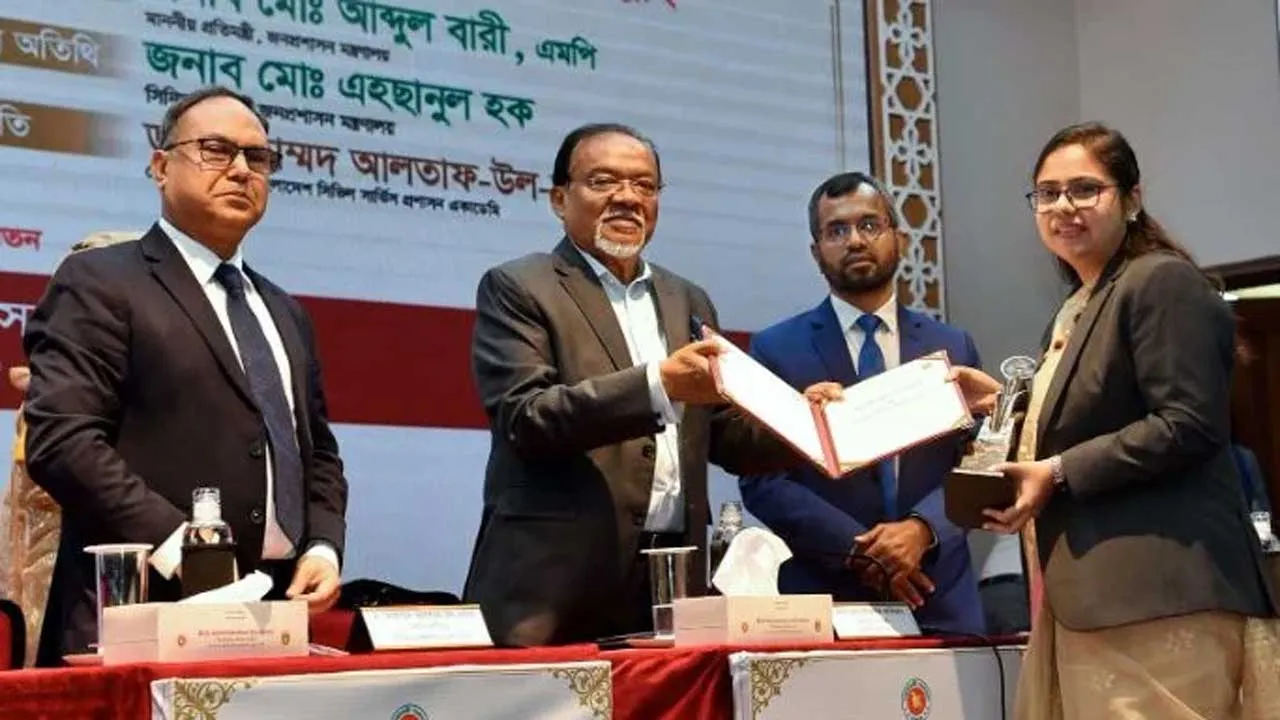 কৃত্রিম বুদ্ধিমত্তার প্রয়োগে জনপ্রশাসন হবে অধিকতর জনবান্ধব