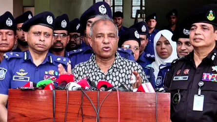 লুট হওয়াসহ সব অবৈধ অস্ত্র নির্বাচনের আগেই উদ্ধার করা হবে