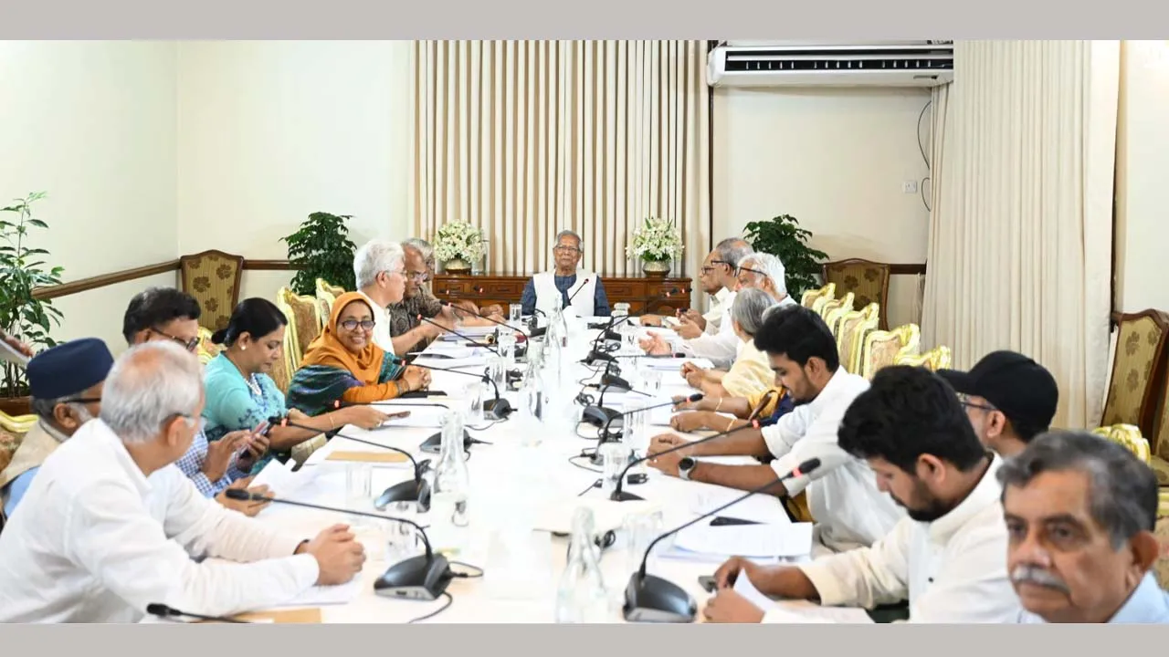 উপদেষ্টা পরিষদের জরুরি বৈঠক শুরু