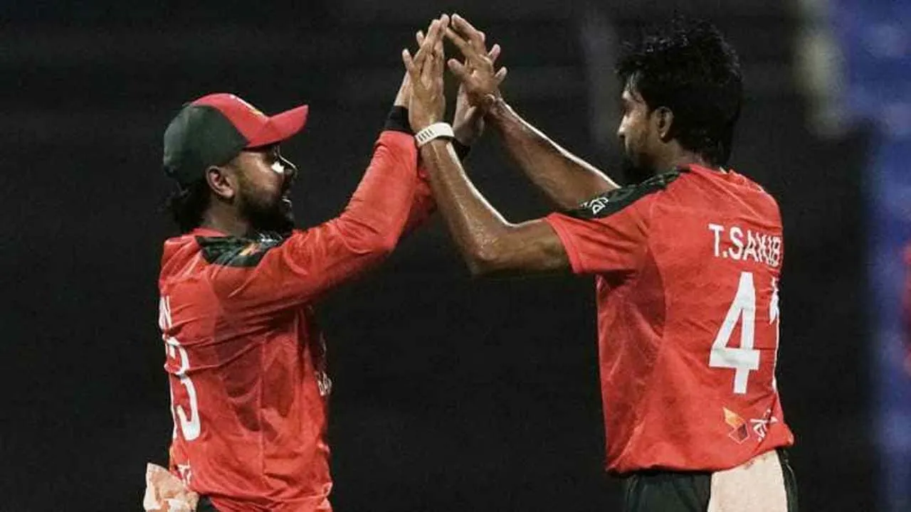 ৩৩ রানে ৩ উইকেট নেই আফগানিস্তানের