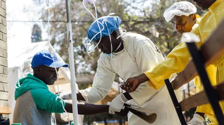 আফ্রিকায় কলেরায় ৬৮০০ জনের মৃত্যু : স্বাস্থ্য সংস্থা