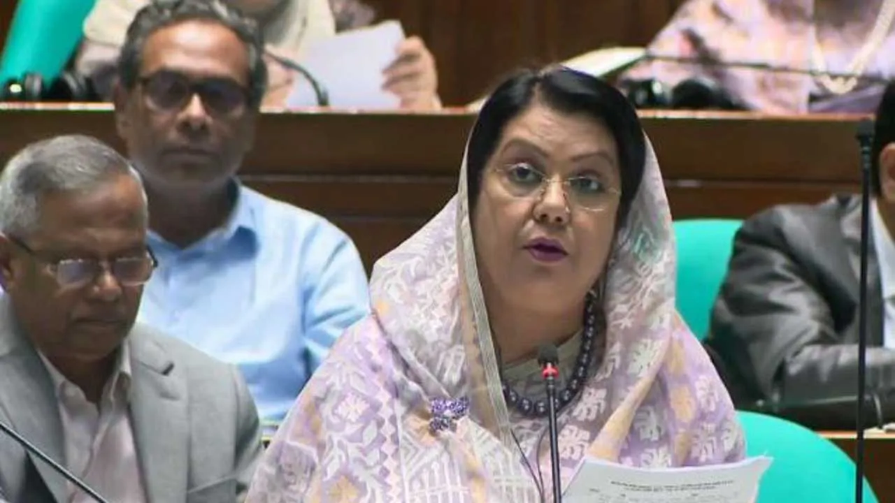 দেশে খাদ্যশস্যের কোনো ঘাটতি নেই : খাদ্যমন্ত্রী