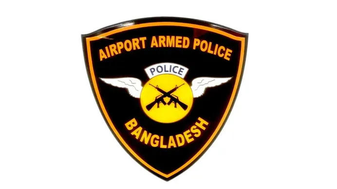 ঢাকা বিমানবন্দরে বিপুল পরিমাণ স্পাই ডিভাইসসহ আটক ২