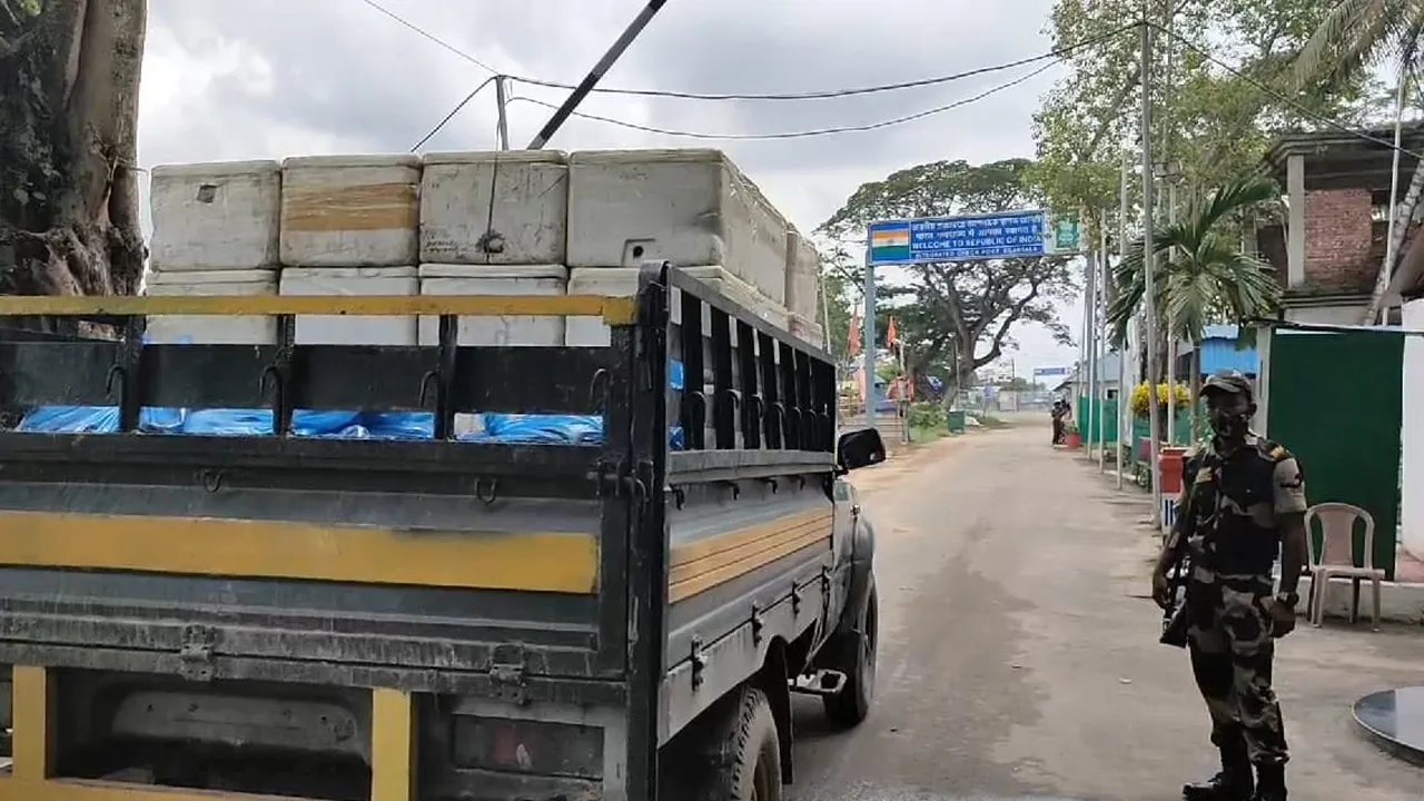 আখাউড়া স্থলবন্দরে মাছ রফতানি বন্ধ