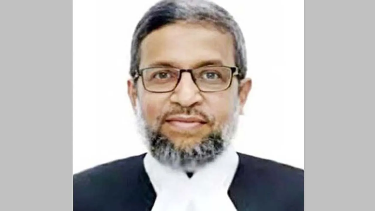 হাইকোর্টের বিচারপতি আখতারুজ্জামানের পদত্যাগ