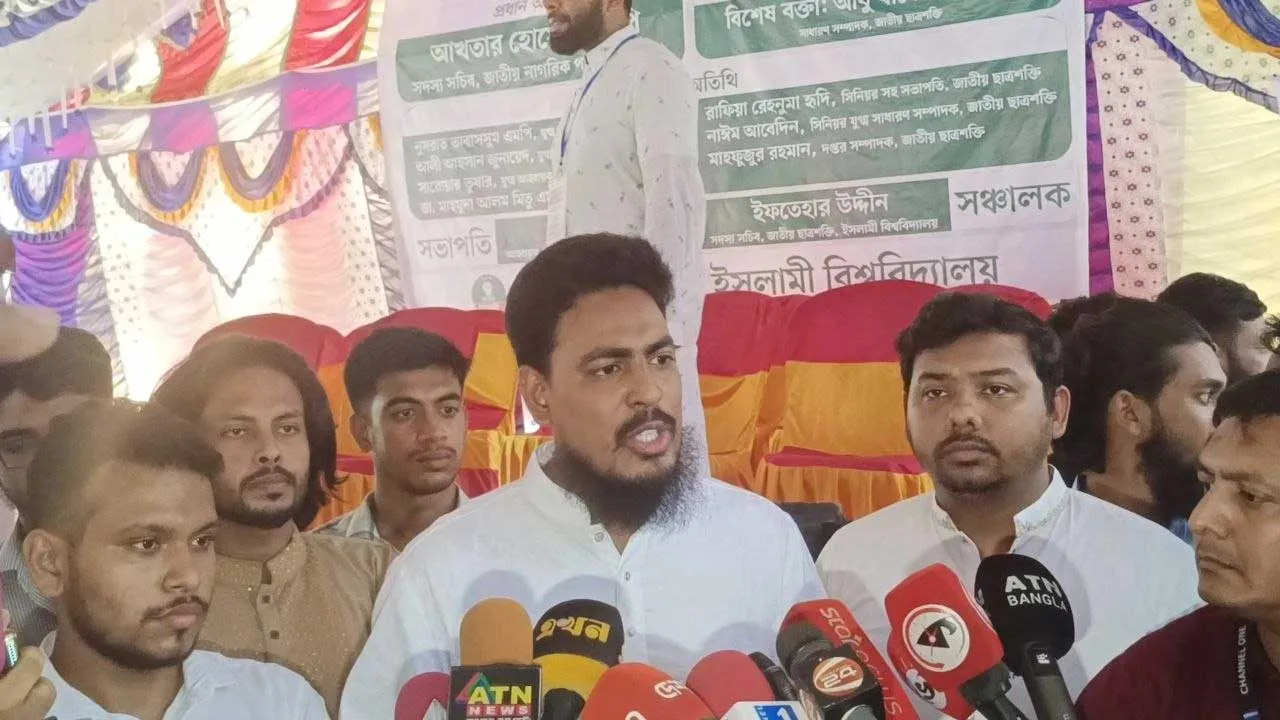 সাহাবুদ্দিন চুপ্পুই ইসলামী ব্যাংককে এস আলমের হাতে তুলে দেন