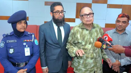 মেশিনের মাধ্যমে চাল পলিশ করা যায় তবে সরু করা যায় না, বললেন খাদ্য উপদেষ্টা