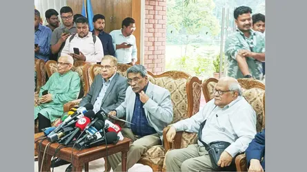 প্রধান উপদেষ্টা নিয়োগে রাজনৈতিক দলগুলোকে সংশোধিত প্রস্তাব দিয়েছে কমিশন