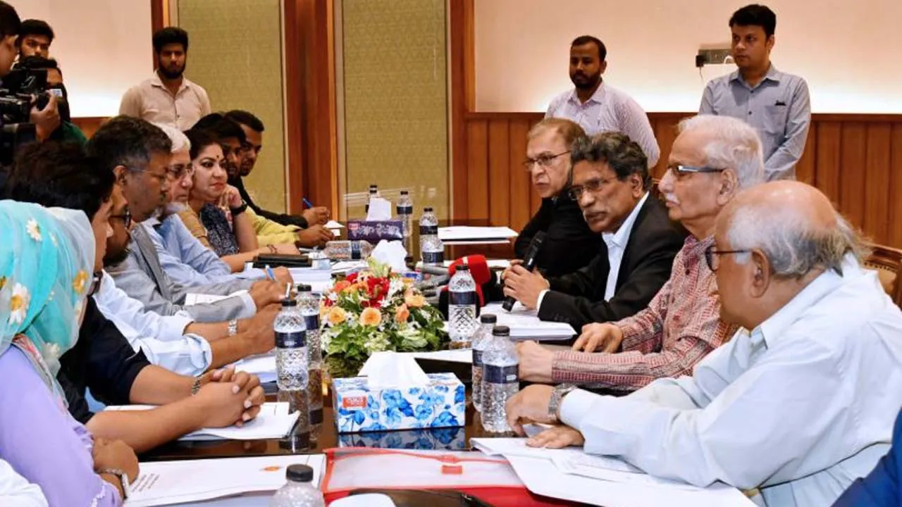 প্রাতিষ্ঠানিক দুর্বলতা ছিল বলেই ফ্যাসিবাদ প্রতিষ্ঠিত হয়েছিল
