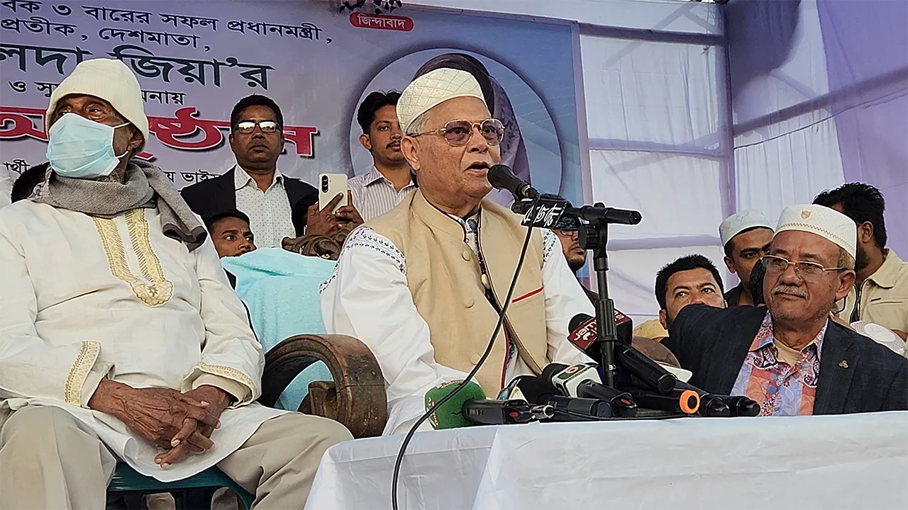 কারাগারে খালেদা জিয়ার ওপর বিষ প্রয়োগ করা হয়েছিল : আলতাফ চৌধুরী