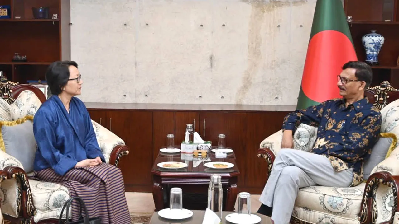 ভুটানের সাথে পানিবিদ্যুৎ বাণিজ্যে আগ্রহী ঢাকা