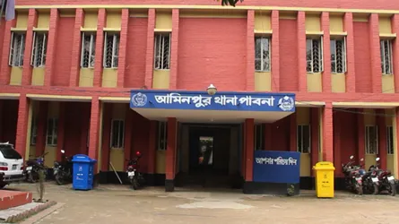 পাবনায় ট্রাক-মোটরসাইকেলের মুখোমুখি সংঘর্ষ, নিহত ২