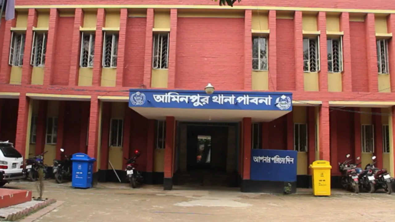 পাবনায় ট্রাক-মোটরসাইকেলের মুখোমুখি সংঘর্ষ, নিহত ২
