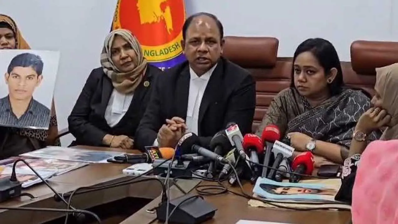 অপরাধীদের বন্ধু মনে করার কারণ নেই, তারা ছোবল মারতে পারে : চিফ প্রসিকিউটর