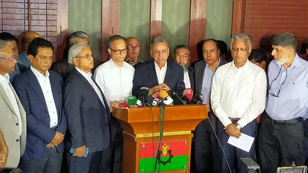 আগামী নির্বাচনের অপেক্ষায় বিনিয়োগকারীরা : আমীর খসরু
