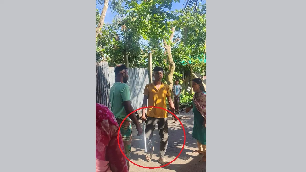 কুলিয়ারচরে ইভটিজিংয়ের প্রতিবাদ করায় স্কুলছাত্রীকে মারধর : আতঙ্কে পরিবার, লেখাপড়া অনিশ্চিত