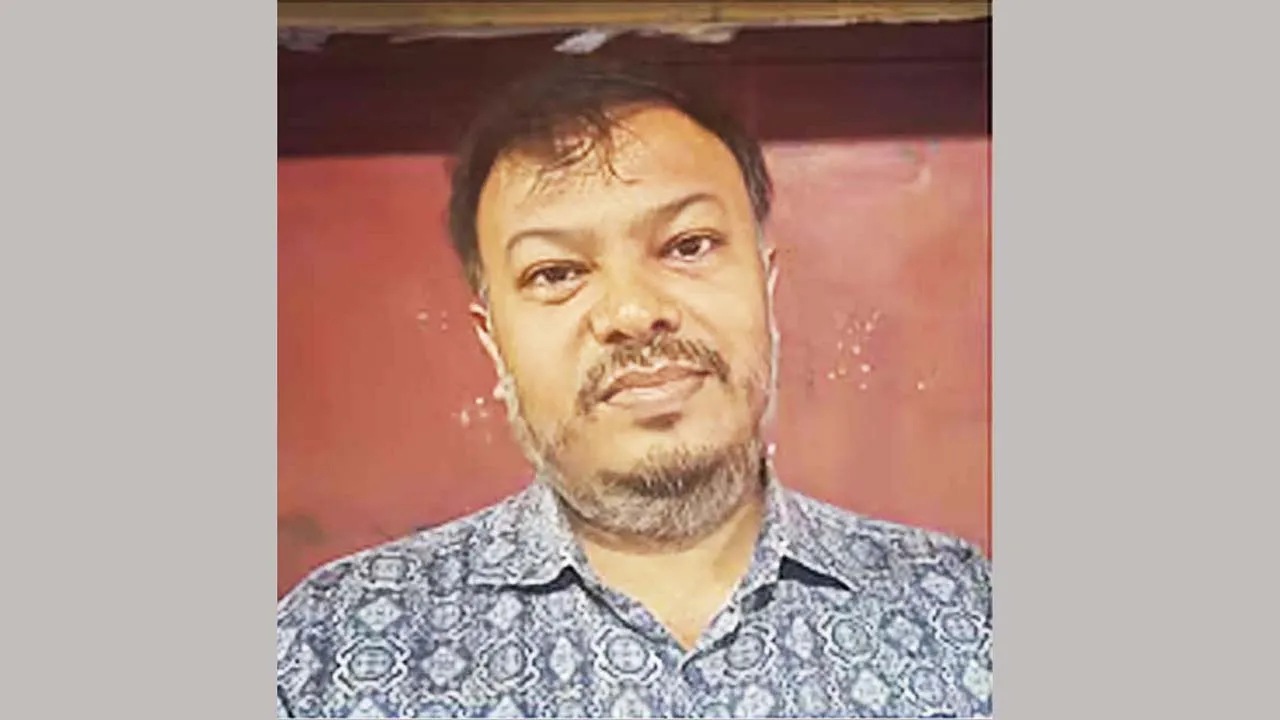সাবেক স্বরাষ্ট্রমন্ত্রী সাহারা খাতুনের ভাতিজা আনিসুর রিমান্ডে
