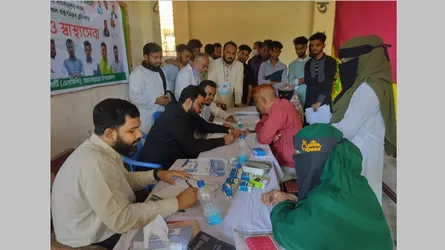 আনোয়ারায় উপকূলীয় ৫০০ জনকে বিনামূল্যে এনসিপির চিকিৎসা সেবা