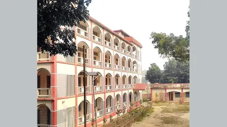 আড়াইহাজারে ভুল সিলেবাসে এসএসসি পরীক্ষা, ফলাফল নিয়ে অনিশ্চয়তা