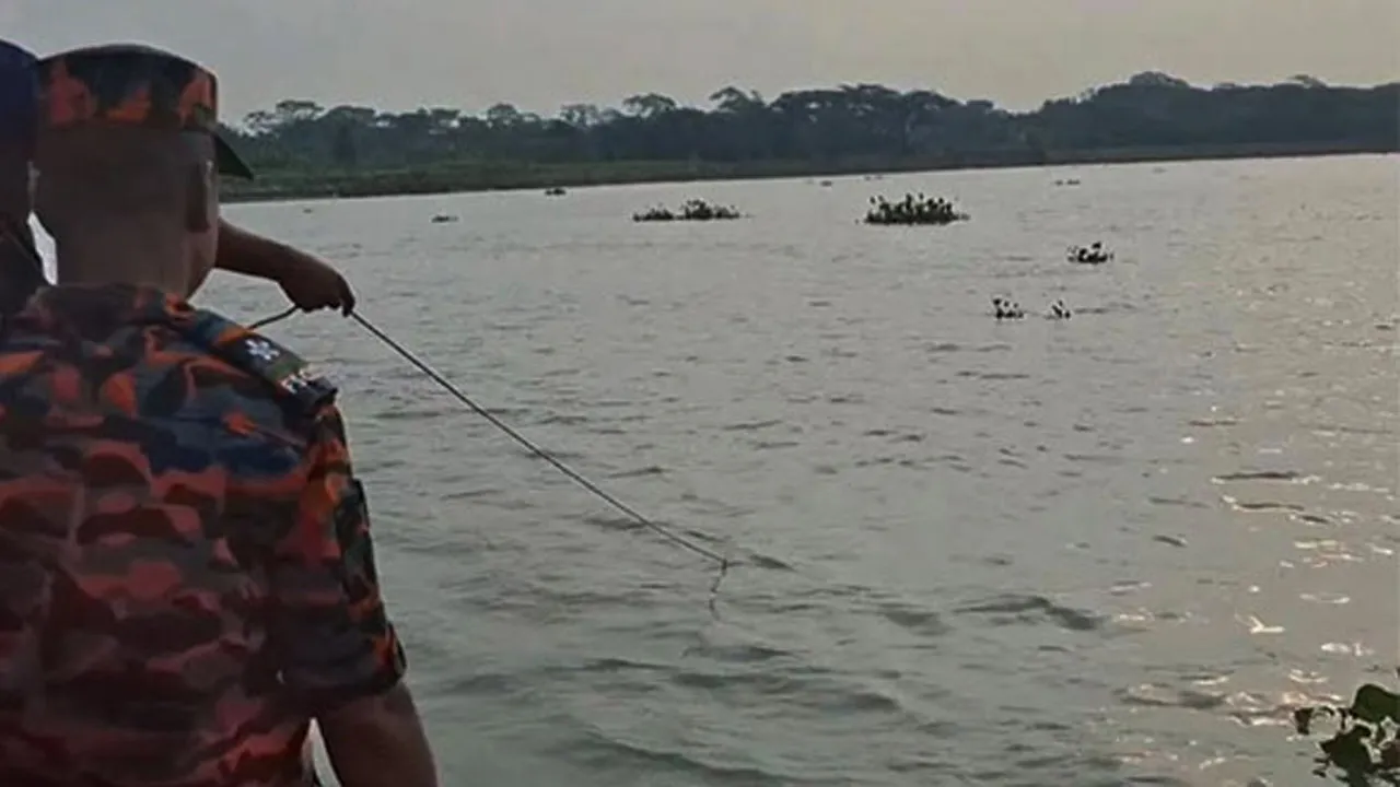 পিকনিকের ট্রলারডুবির ২ দিন পর নিখোঁজ চালকের লাশ উদ্ধার