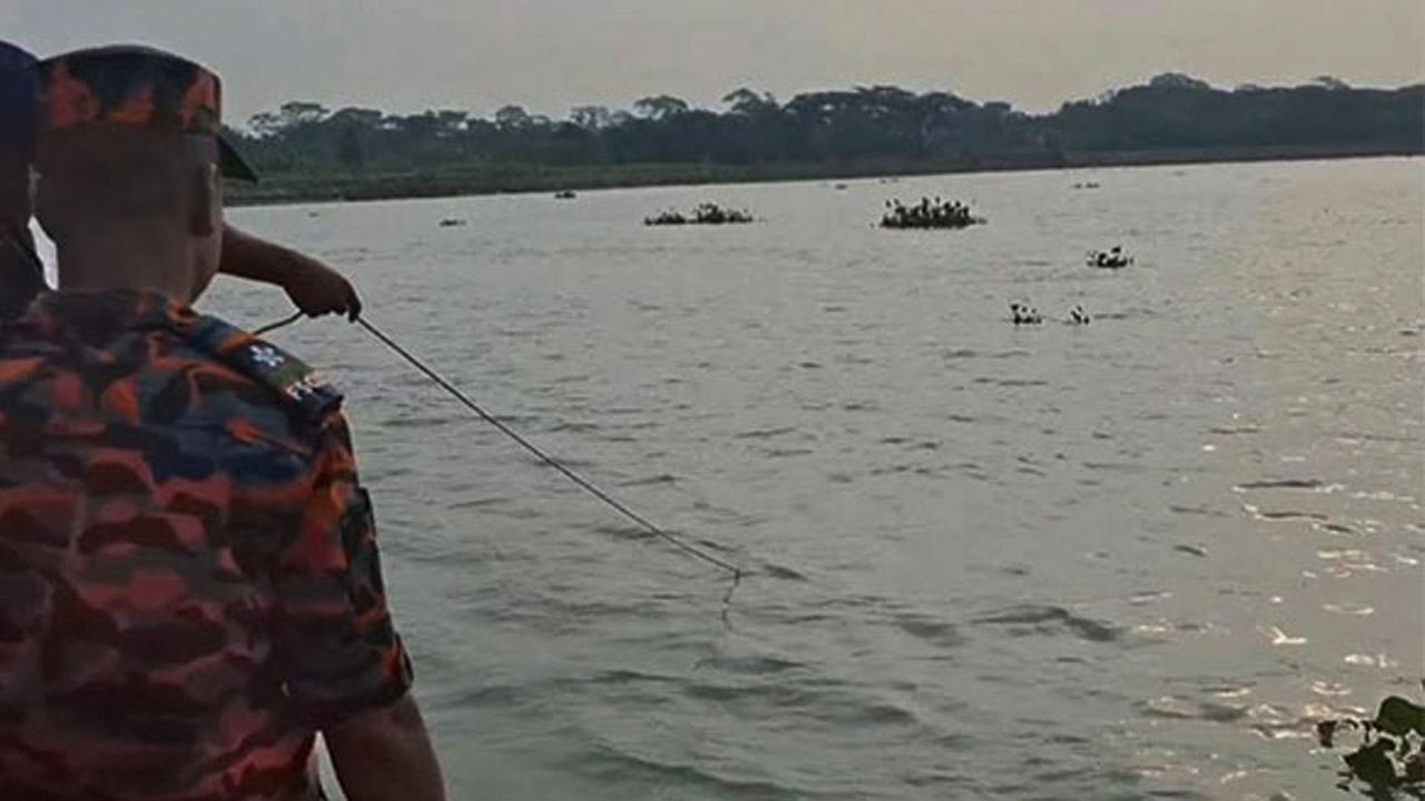পিকনিকের ট্রলারডুবির ২ দিন পর নিখোঁজ চালকের লাশ উদ্ধার