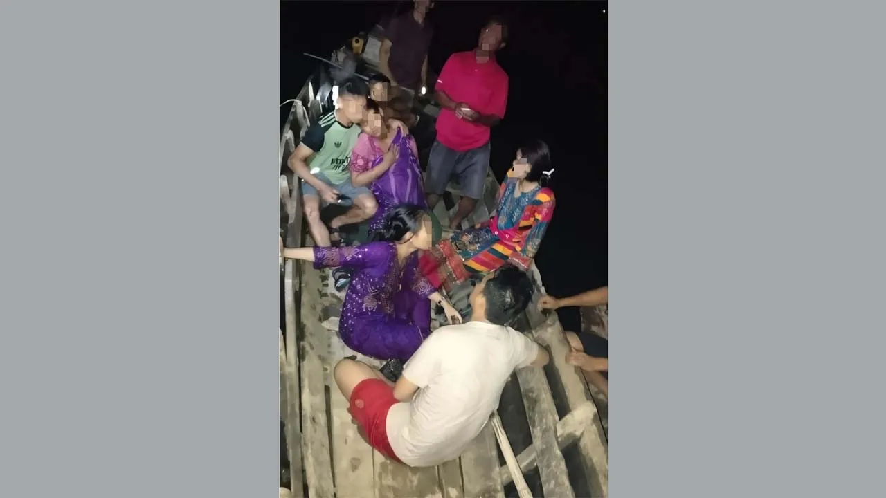 সেনাবাহিনীর চেষ্টায় নারী ও শিশু জীবিত উদ্ধার