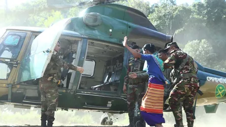 সেনাবাহিনীর হেলিকপ্টারে অসুস্থ পাহাড়ি নারীকে সিএমএইচে স্থানান্তর