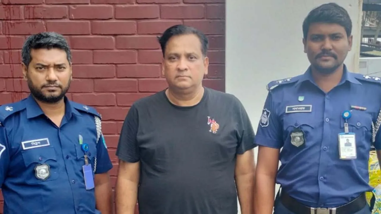 দেশে ফিরেই গ্রেফতার হলেন আ’লীগ নেতা তারেক শামস হিমু