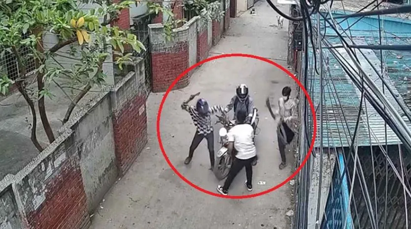মগবাজারে ছিনতাই : গ্রেফতার ৩
