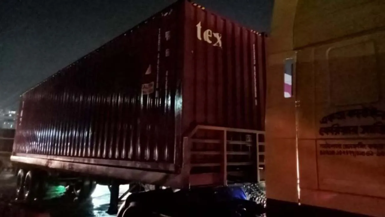 আশুলিয়ায় লরিচাপায় নারী ও শিশুসহ নিহত ৩