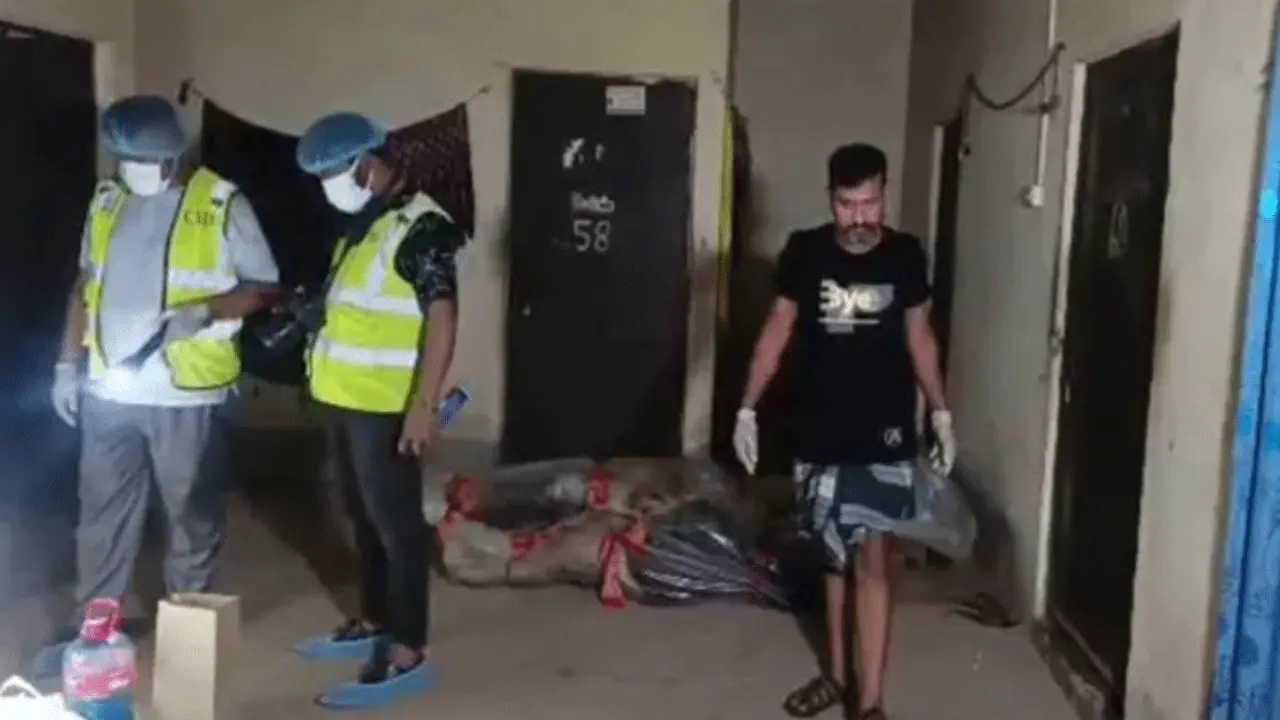 আশুলিয়ায় তালাবদ্ধ ফ্ল্যাট থেকে ৩ জনের অর্ধগলিত লাশ উদ্ধার