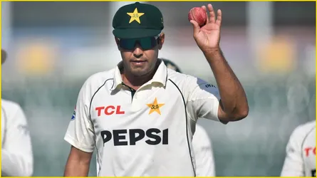 অভিষেকে আফ্রিদির ৫ উইকেট, ভাঙল ৯২ বছরের পুরনো রেকর্ড