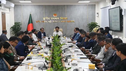 কর্মকর্তা-কর্মচারীদের সততার সাথে কাজ করার আহ্বান বিদায়ী উপদেষ্টা আসিফ মাহমুদের