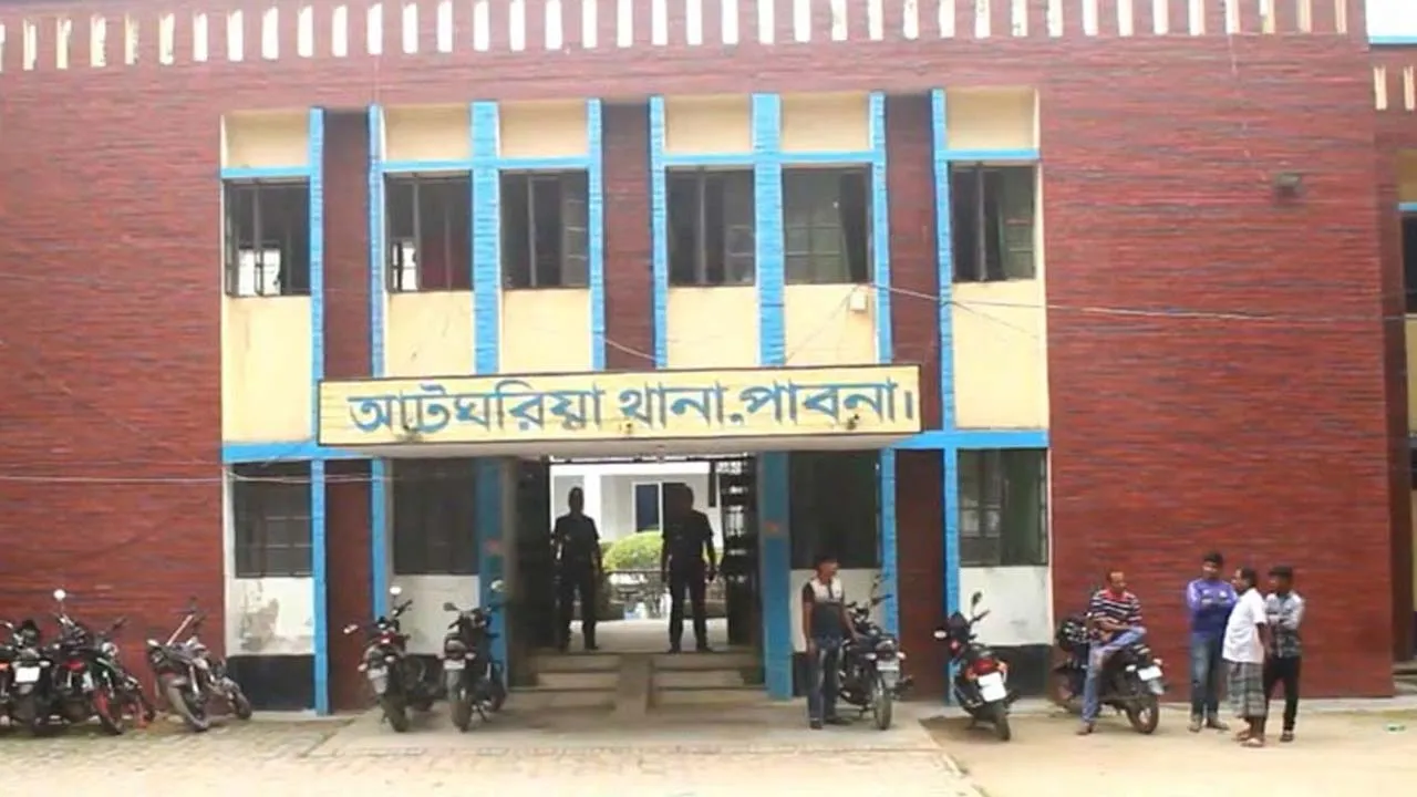 পাবনায় চোর ধরতে গিয়ে ছুরিকাঘাতে যুবক খুন