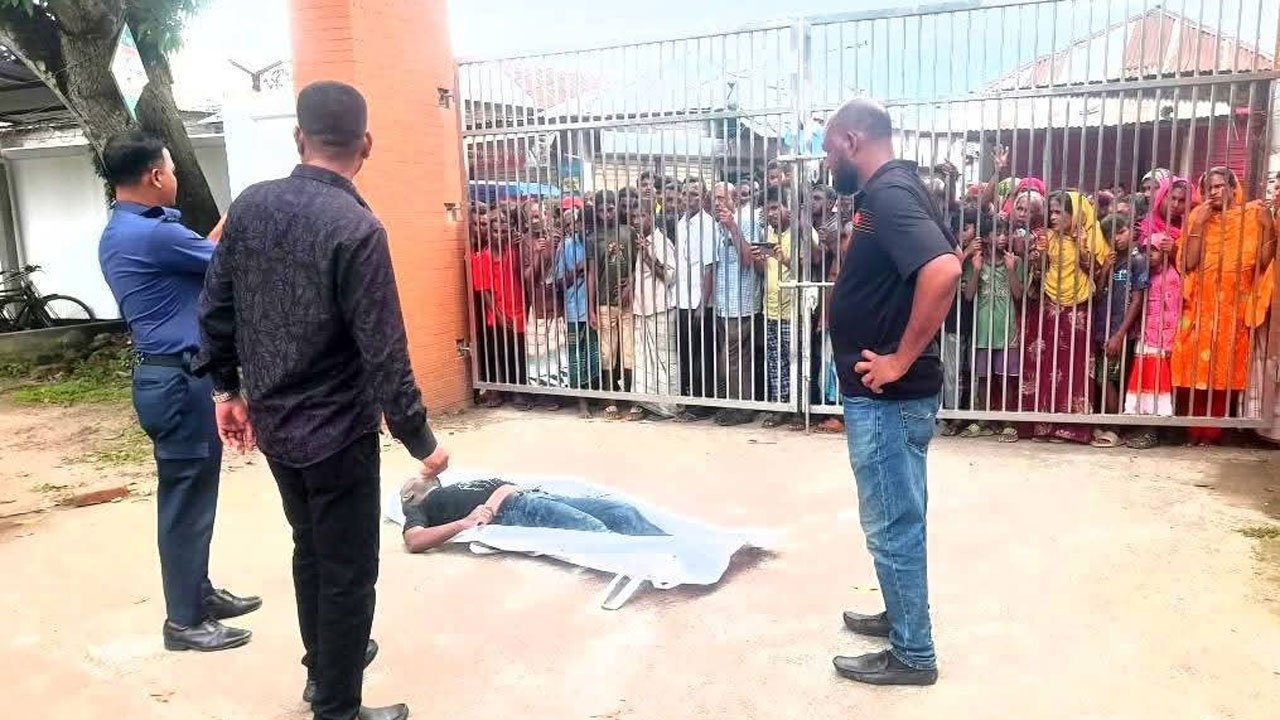 Attempt-to-enter-police-station-and-take-away-police-rifle
