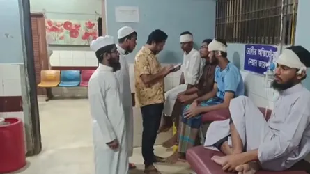 ব্রাহ্মণবাড়িয়ায় উচ্চস্বরে গান বাজানো নিয়ে পুলিশ-মাদরাসা ছাত্রদের সংঘর্ষ, আহত ৩০