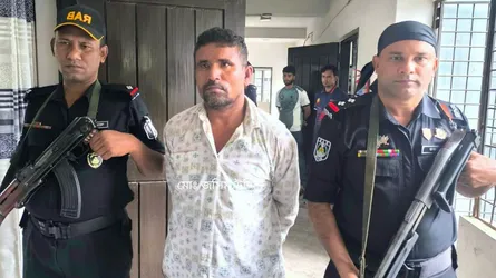 রাজধানী থেকে শীর্ষ সন্ত্রাসী শফিক গ্রেফতার