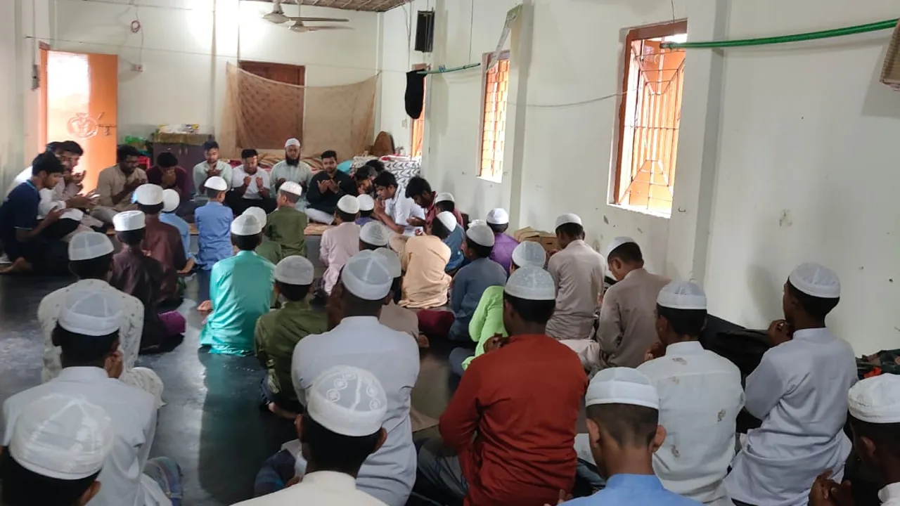 খালেদা জিয়ার জন্মবার্ষিকীতে বাকৃবি ছাত্রদলের দোয়া মাহফিল