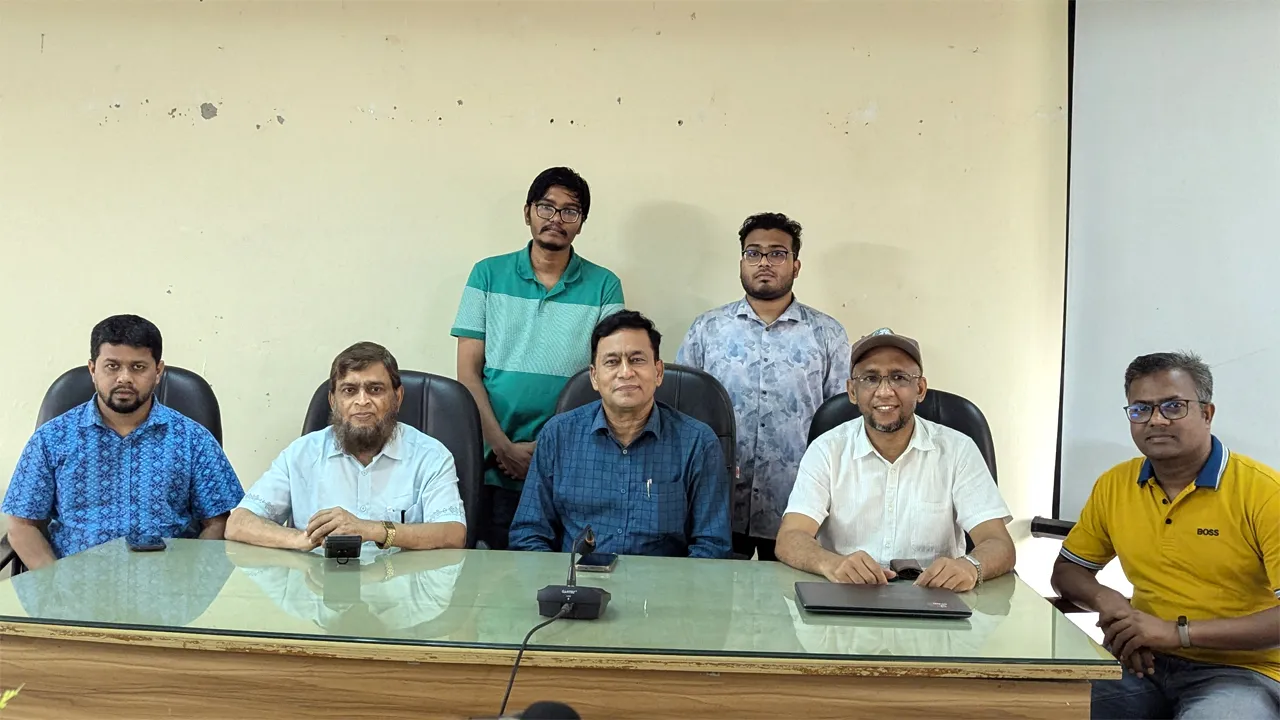 বাকৃবি কেন্দ্রে কৃষিগুচ্ছ ভর্তি পরীক্ষার কক্ষ খুঁজতে ‘এক্সাম হল ফাইন্ডার’