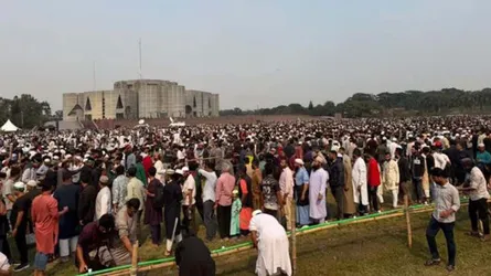 শহীদ ওসমান হাদির জানাজায় অংশ নিতে সংসদ ভবনে প্রধান উপদেষ্টা