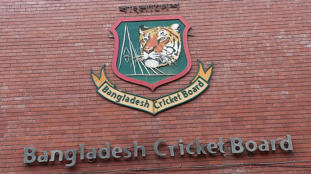 বিসিবি থেকে এক রাতে ৪ পরিচালকের পদত্যাগ
