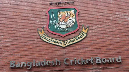 হাইকোর্টের আদেশ চেম্বারে স্থগিত, বিসিবি সভাপতির চিঠি বৈধ