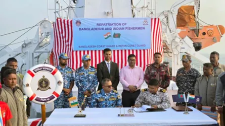 ভারতে আটক ৩২ জেলে ফিরলেন দেশে, ফেরত পাঠানো হলো ৪৭ জনকে