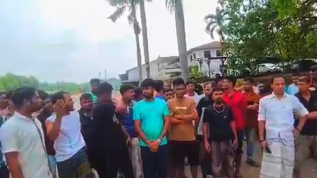 মালয়েশিয়ায় বাংলাদেশীসহ ২৫০ শ্রমিকের বেতন বন্ধ : মানবেতর জীবনযাপন