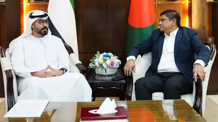 প্রধানমন্ত্রীর প্রতিরক্ষা উপদেষ্টার সাথে সংযুক্ত আরব আমিরাতের রাষ্ট্রদূতের সাক্ষাৎ