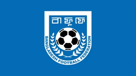 ১৮ বিদ্রোহী ফুটবলারের সাথে চুক্তি